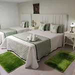 Housemaria نازاريه